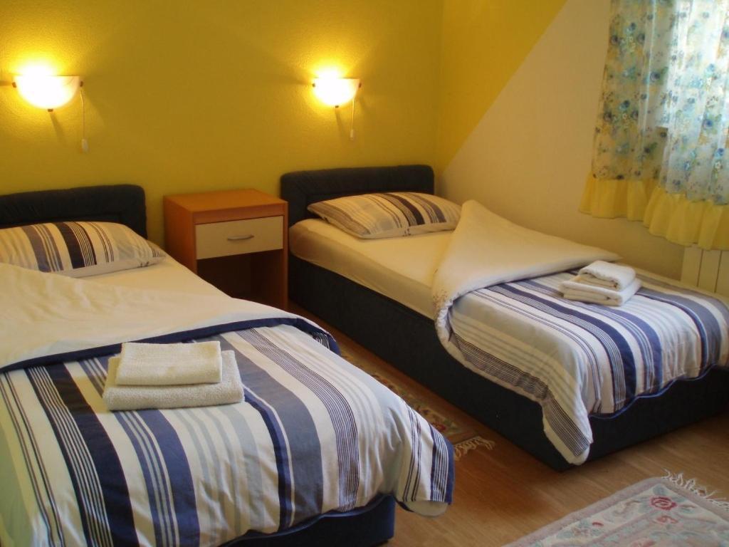 Villa Diana Apartments ポレッチ エクステリア 写真