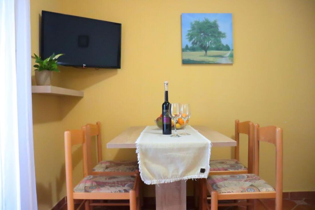 Villa Diana Apartments ポレッチ エクステリア 写真
